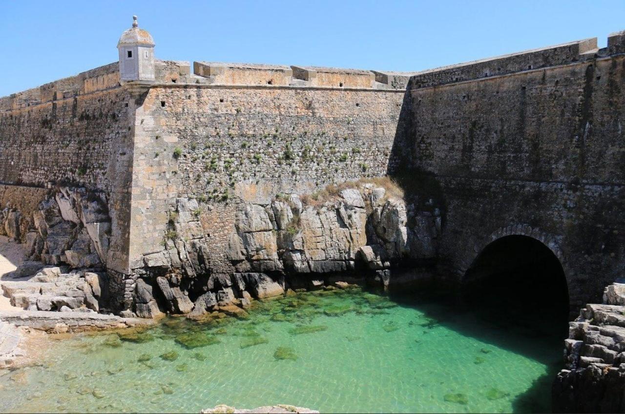 Appartement jusqu'à 6 personnes sur la presqu'île de Peniche surf Portugal Exterior foto